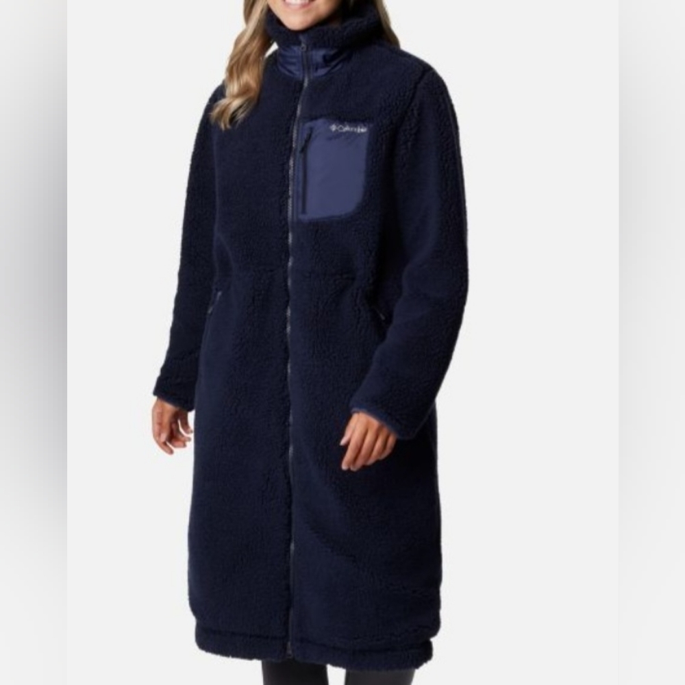 In Good Condition Columbia Extra Long Sherpa Jacket